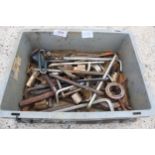 TRAY OF LONG REACH ALAN KEYS NO VAT