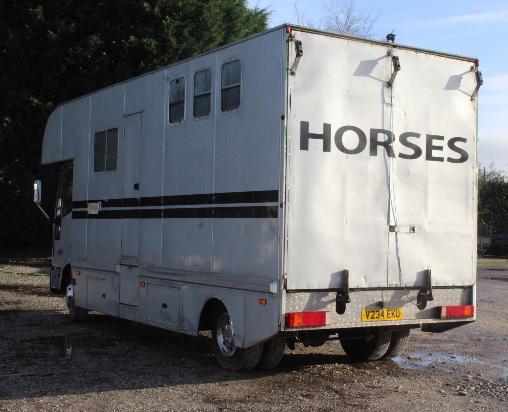 IVECO - FORD HORSEBOX FIRST REG 30/09/1999 V234EKU MOT APRIL 2024 STARTS FIRST TIME EVERY TIME GREAT - Image 2 of 2