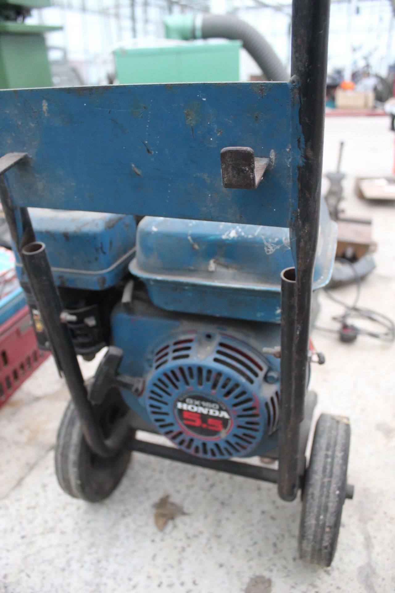 HONDA GX160 ENGINE 5.5HP ON TROLLEY IN WORKING ORDER NO VAT - Image 3 of 3