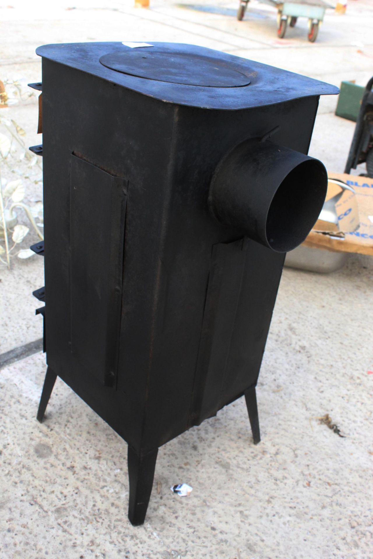 CAST IRON DOUBLE OPENING STOVE/WOOD BURNER NO VAT - Image 3 of 4