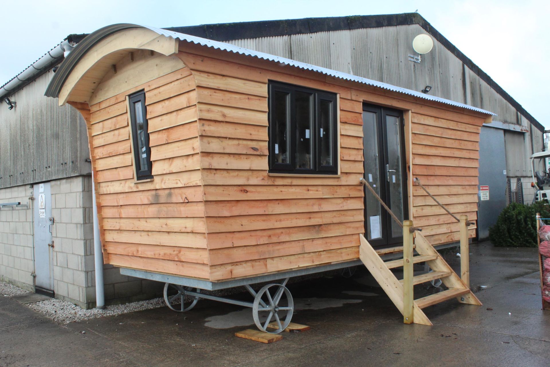 BRAND NEW EXTRA STRONG SHEPHERD HUT "PROVEN DESIGN" 23'6" X 9'6" AT EAVES. 75MM KINGSPAN IN THE