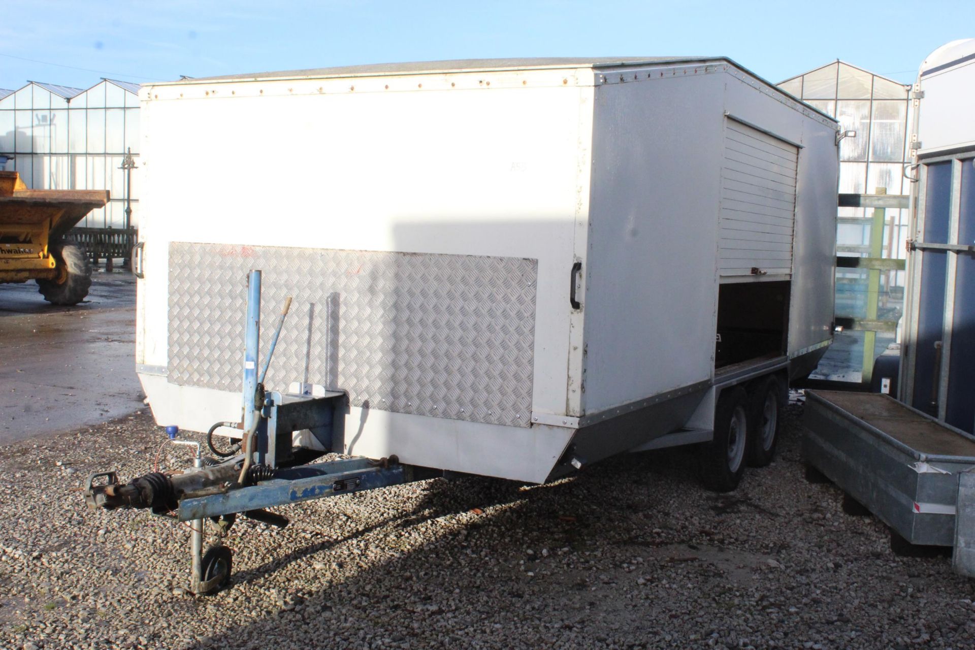 BATESON 16'TWIN AXLE COVERED TILT BED TRAILER IN WORKING ORDER NO VAT - Image 2 of 5