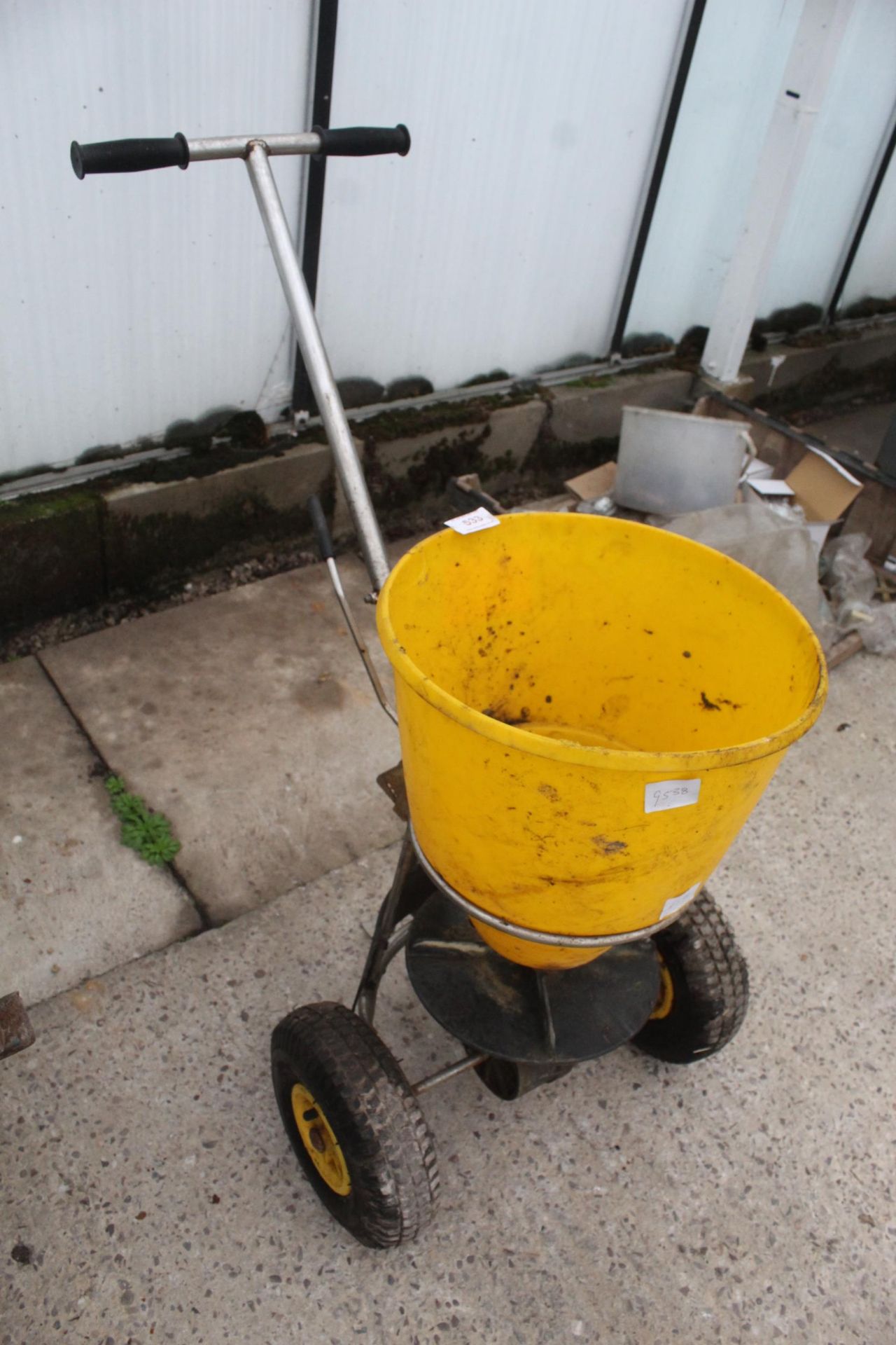 FERTILISER SPREADER + VAT - Image 3 of 3