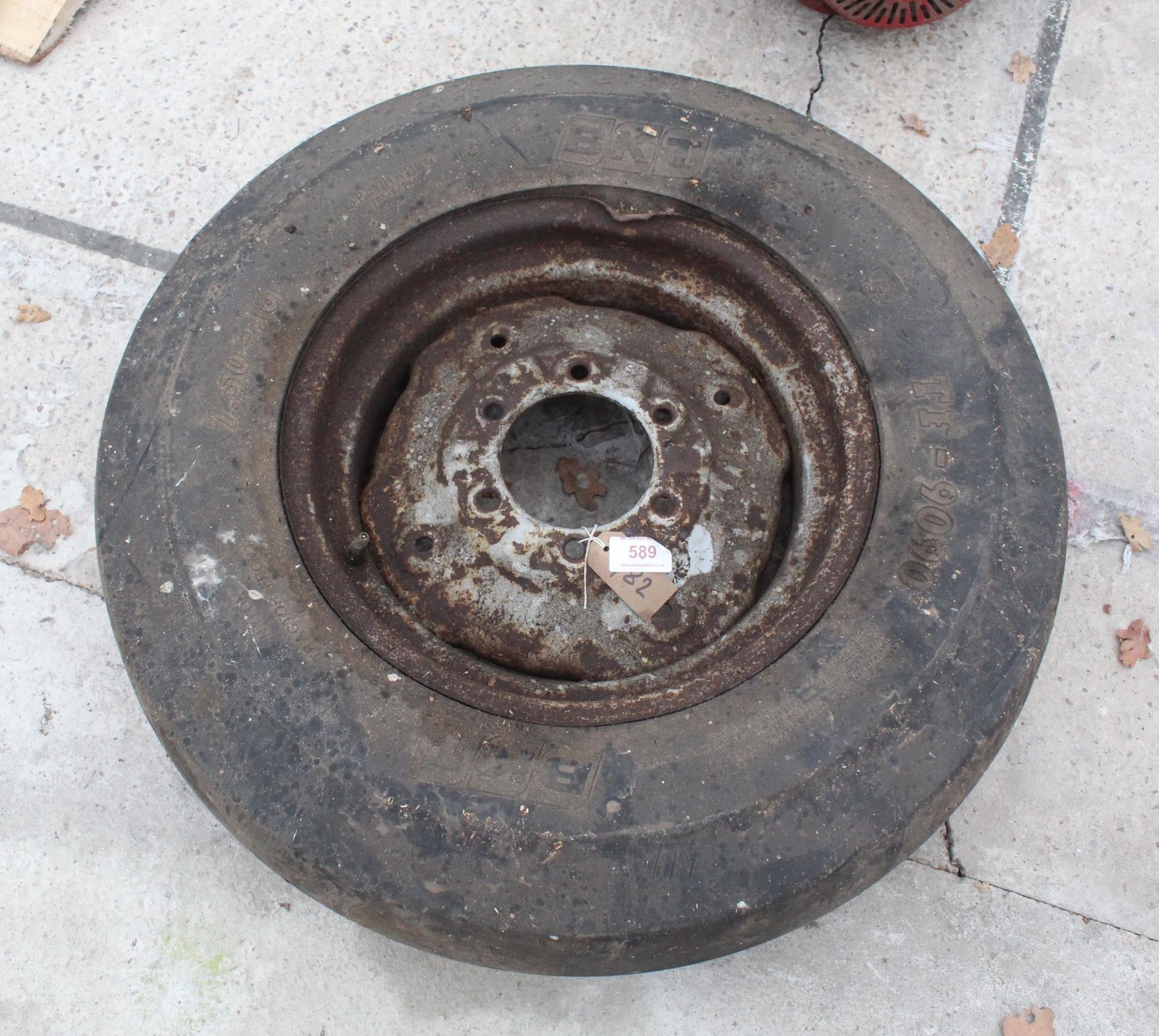 TRACTOR WHEEL NO VAT