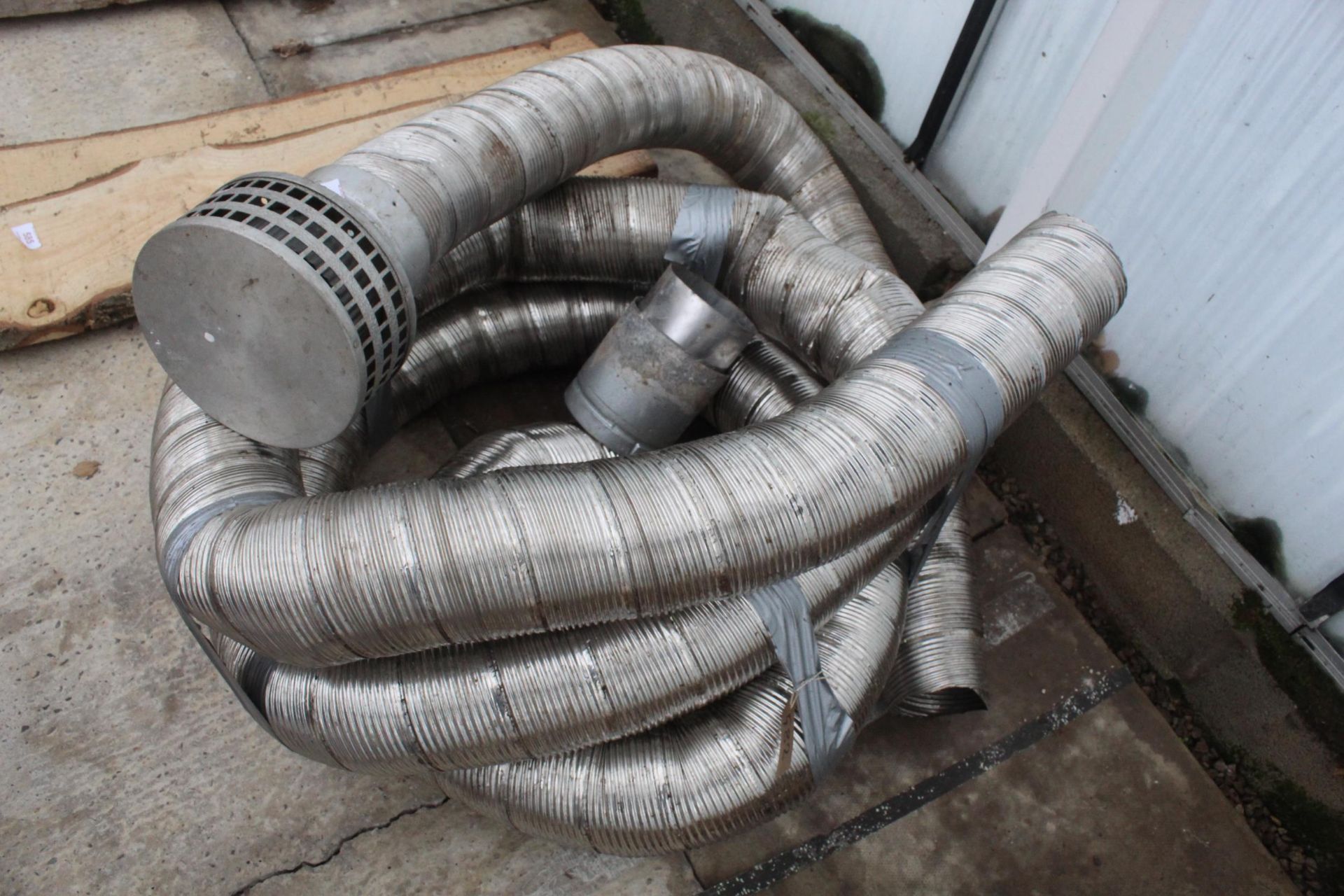 ROLL OF DUCTING NO VAT - Image 2 of 2