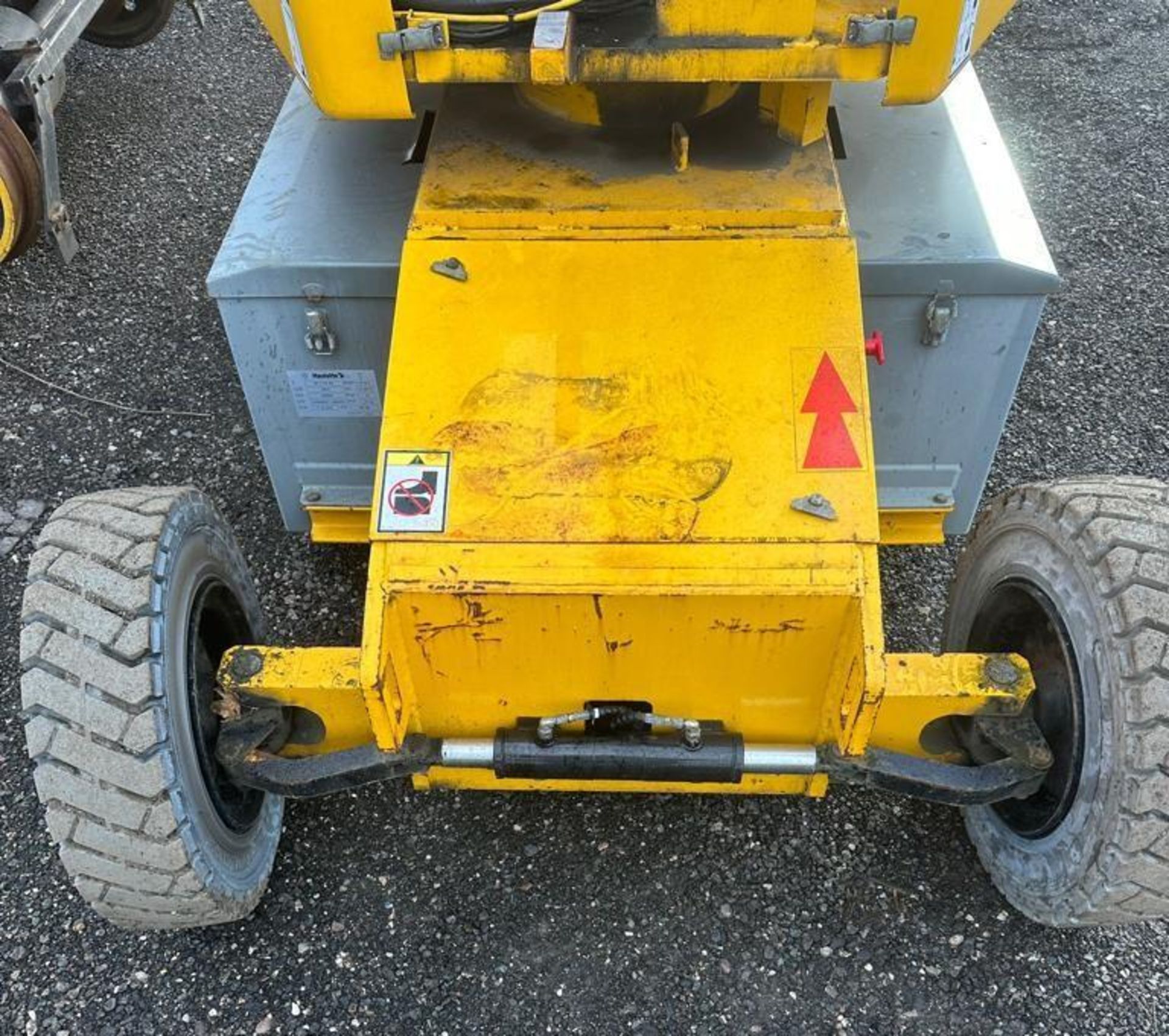 INDOOR HAULETTE HAISI 48V HA15 CHERRY PICKER APPROX 2000 HOURS BUILT IN 110/240V CHARGER 15 METRE - Image 10 of 10