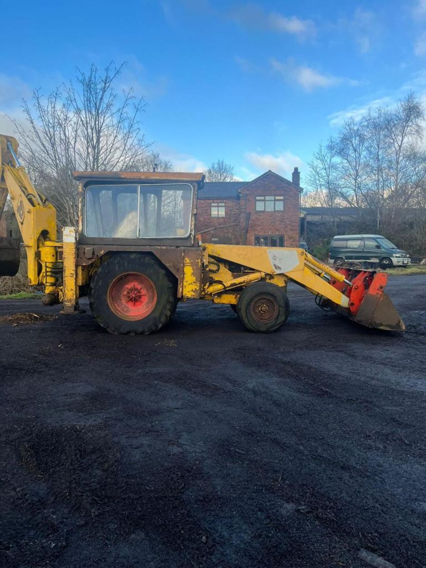 JCB 3C GOOD RUNNER. LEYLAND ENGINE, ONE OF THE LAST MADE 3 GEAR LEVERS, MOSTLY USED WITH FRONT - Image 7 of 13