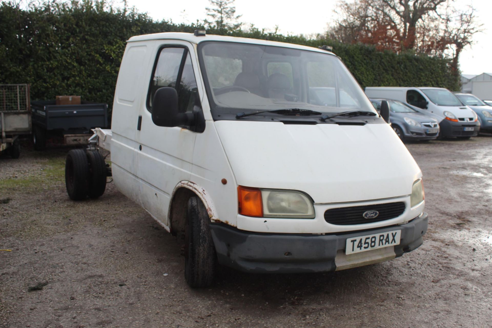 FORD TRANSIT 2.5 TURBO DIESEL BOX VAN T458RAX NO VAT WHILST ALL DESCRIPTIONS ARE GIVEN IN GOOD FAITH - Image 4 of 6