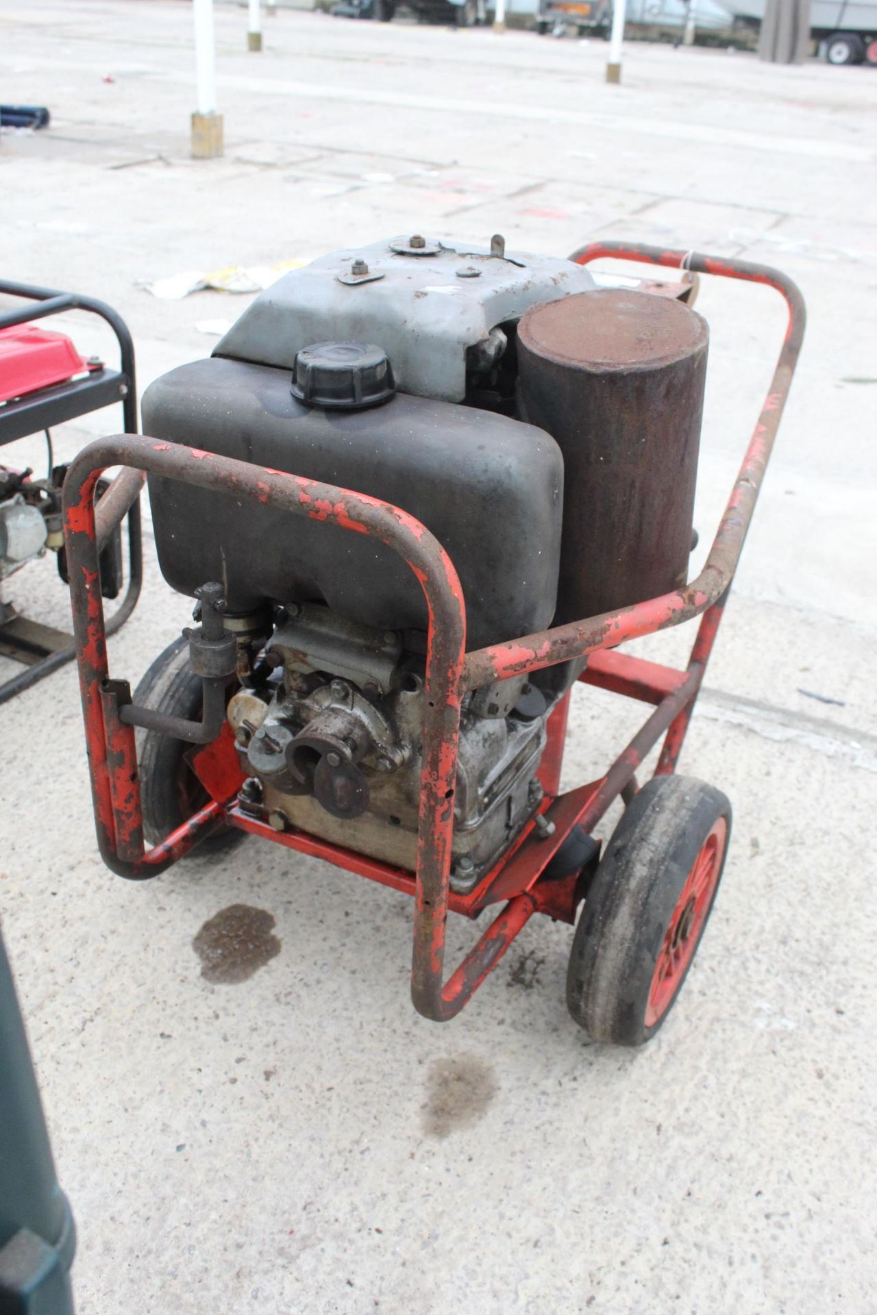 DIESEL LISTER PETTER 110V/240V HANDLE START IN WORKING ORDER GENERATOR NO VAT - Image 3 of 5