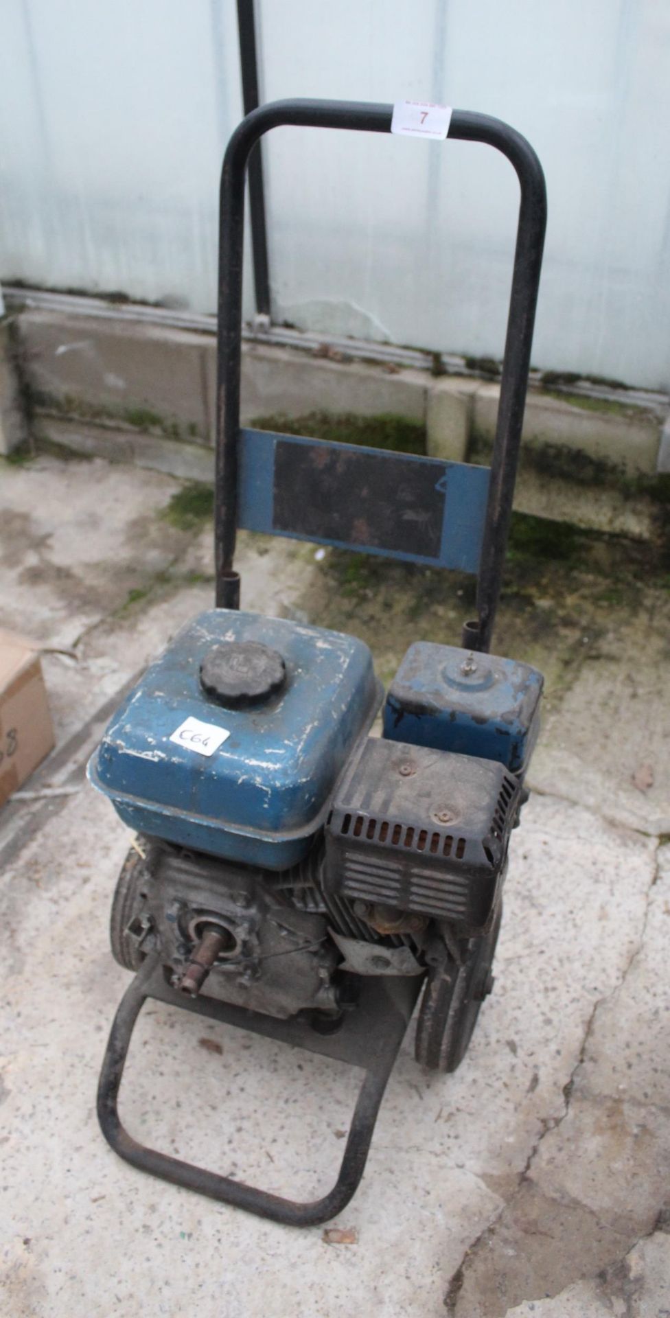 HONDA GX160 ENGINE 5.5HP ON TROLLEY IN WORKING ORDER NO VAT