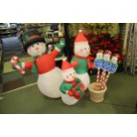INFLATABLE SNOWMEN AND SANTA STOP HERE SIGNS + VAT