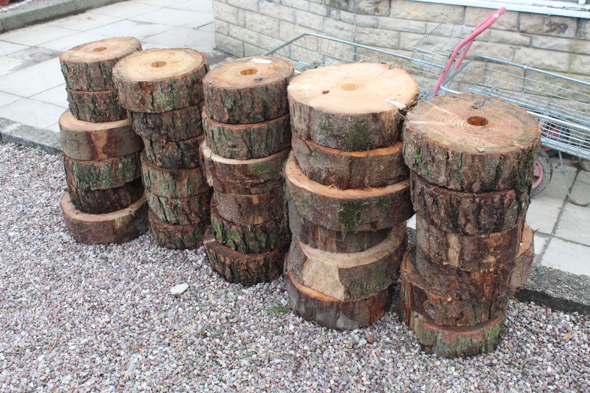 30 LOG TYPE CHRISTMAS TREE STANDS + VAT - Image 2 of 2