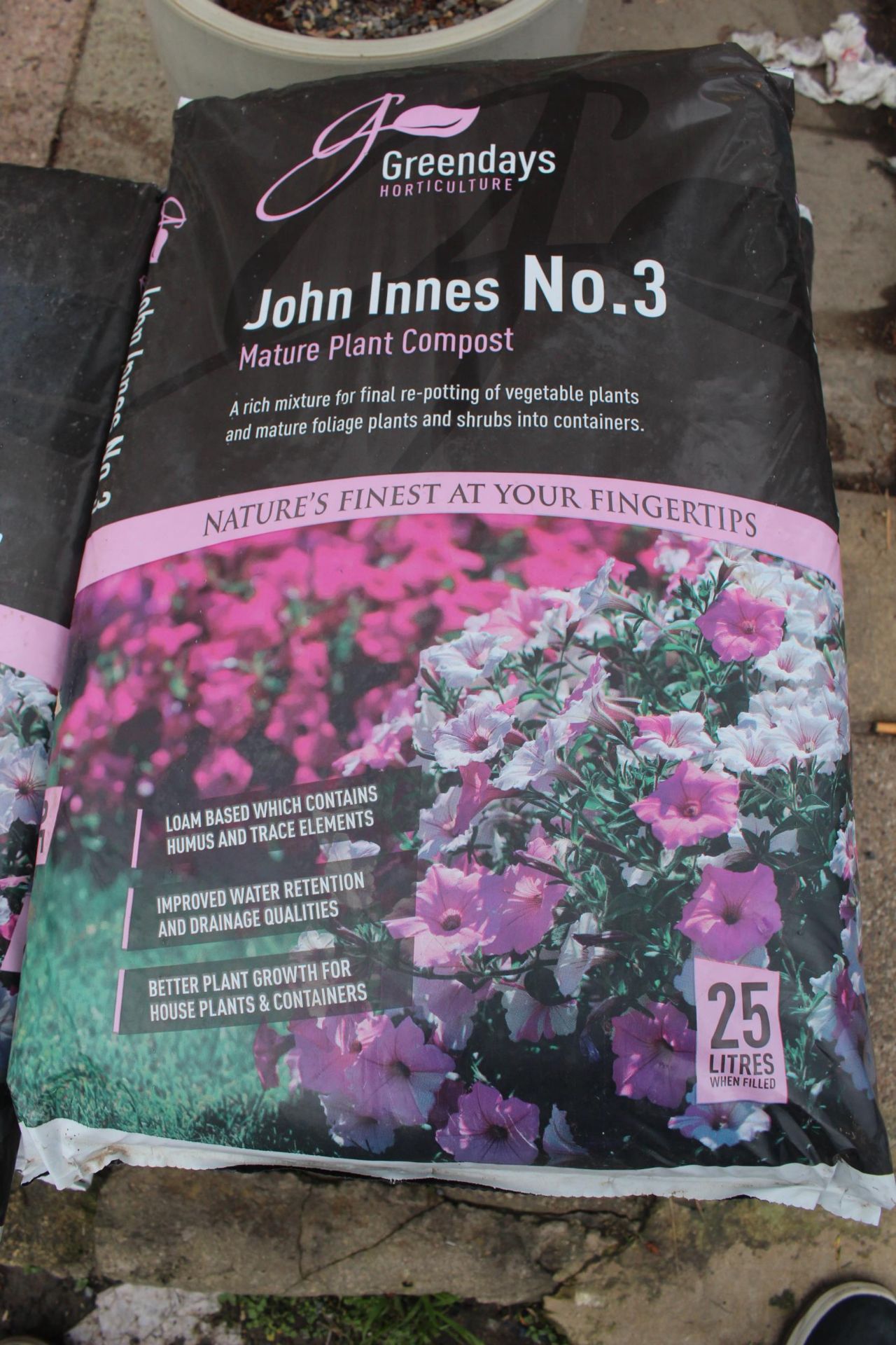 13 BAGS OF 25L JOHN INNES NO 3 COMPOST + VAT - Image 2 of 2