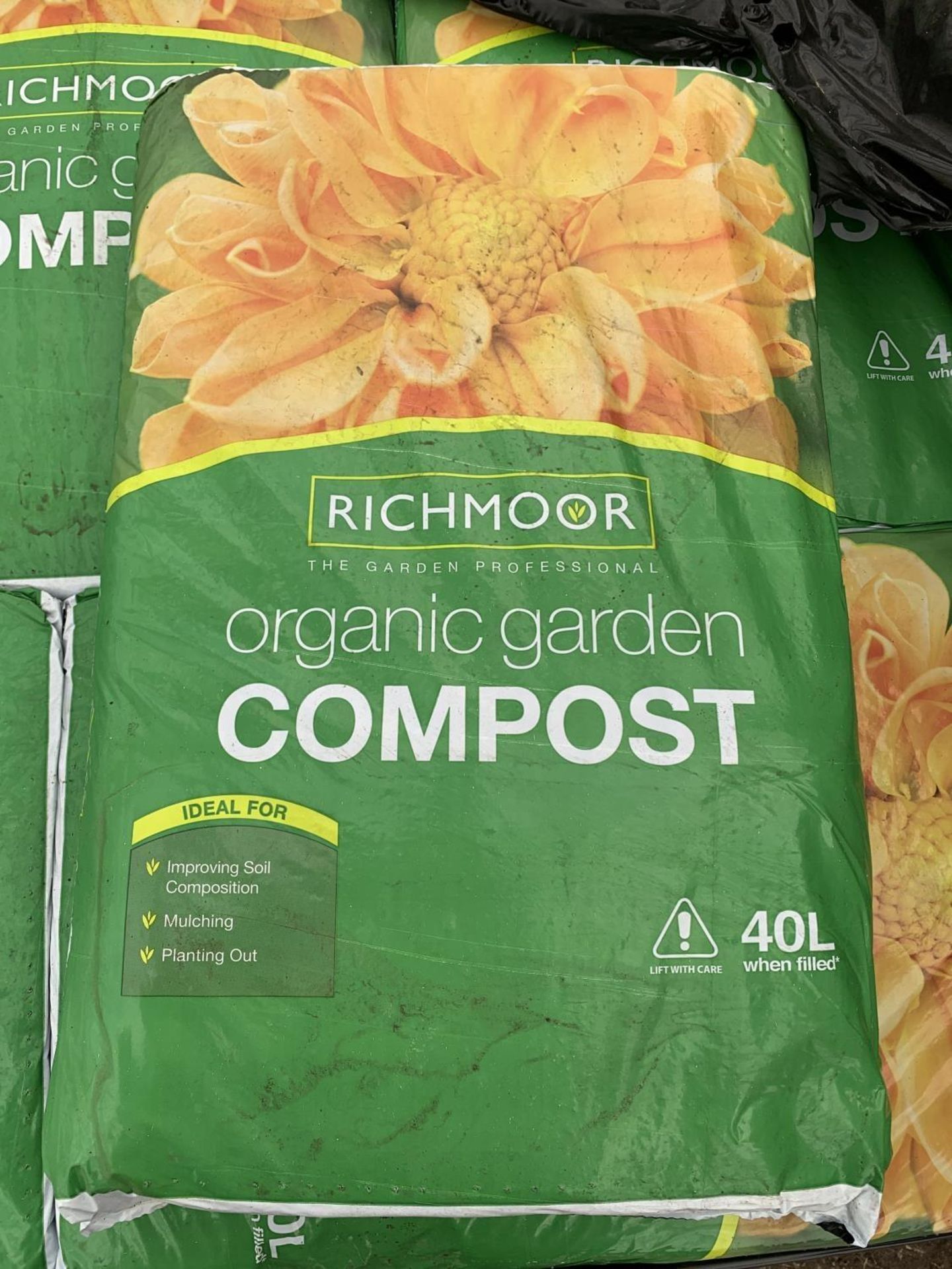 FIVE BAGS OF 40 LITRES RICHMOOR ORGANIC COMPOST NO VAT TO BE SOLD FOR THE FIVE