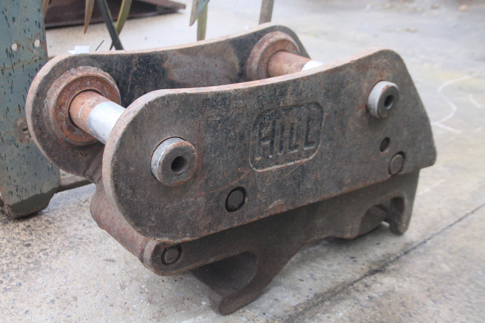 HILL QUICK HITCH 65MM PINS 13 TONNE IN WORKING ORDER + VAT - Image 3 of 3