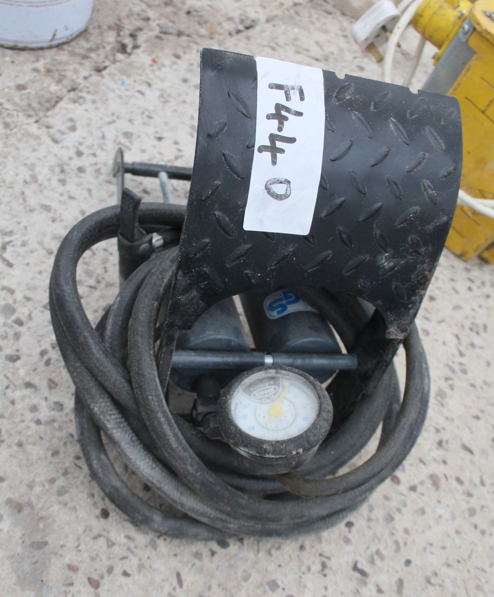 ONE YELLOW 110V TRANSFORMER AND FOOT PUMP - NO VAT - Image 3 of 3