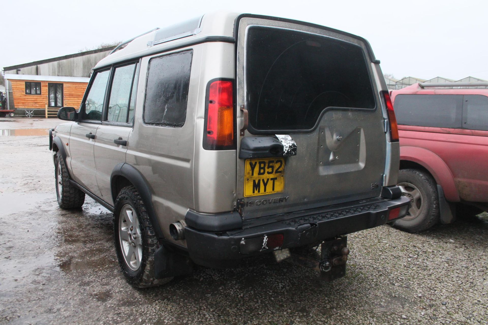 LAND ROVER DISCOVERY 2 YB52MYT MANUAL DIESEL APPROX 158000 MILES FIRST REG 2002 PART SERVICE HISTORY - Image 3 of 4