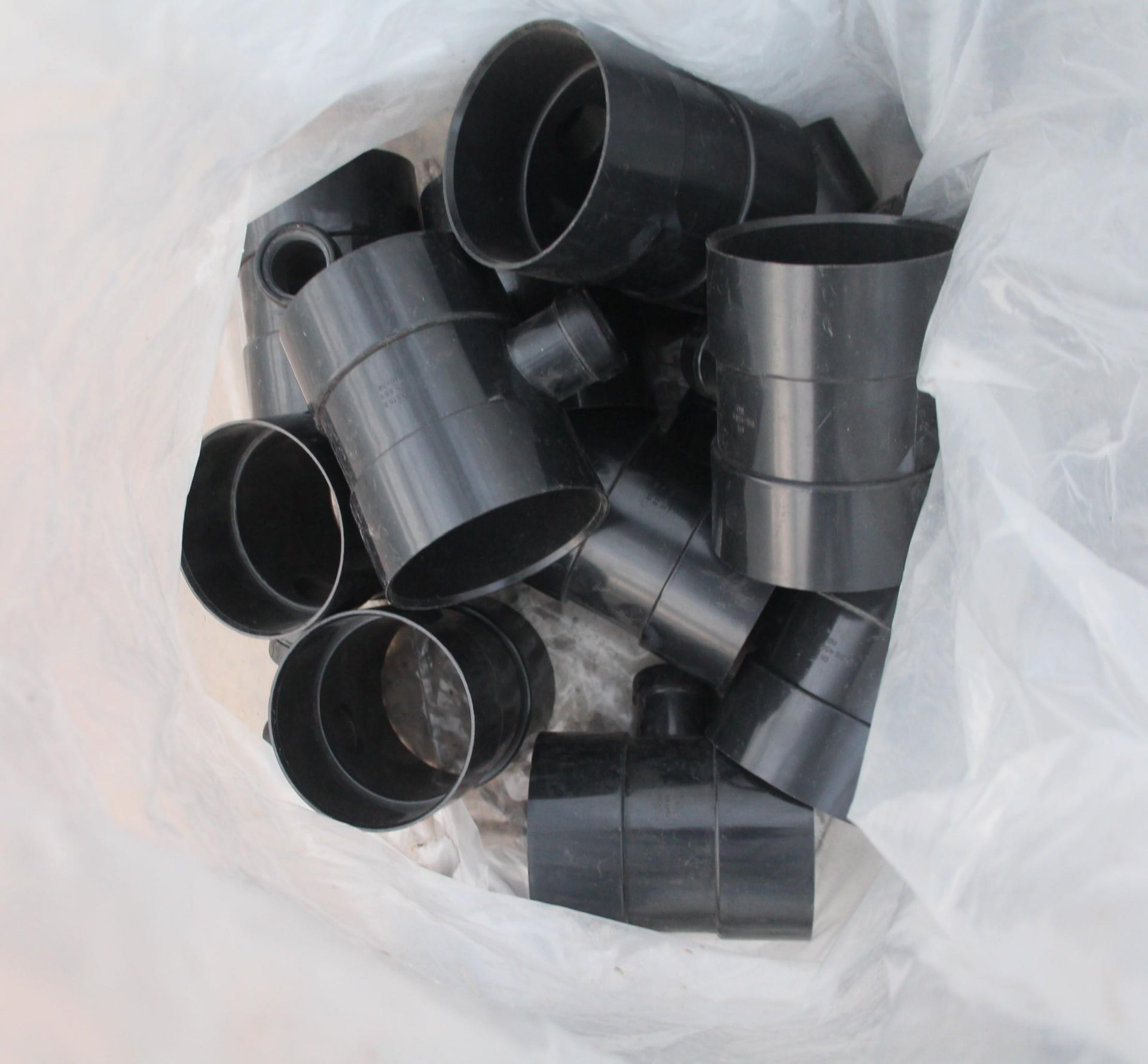 5 BAGS OF WASTE PIPE CONNECTORS + VAT - Image 3 of 5