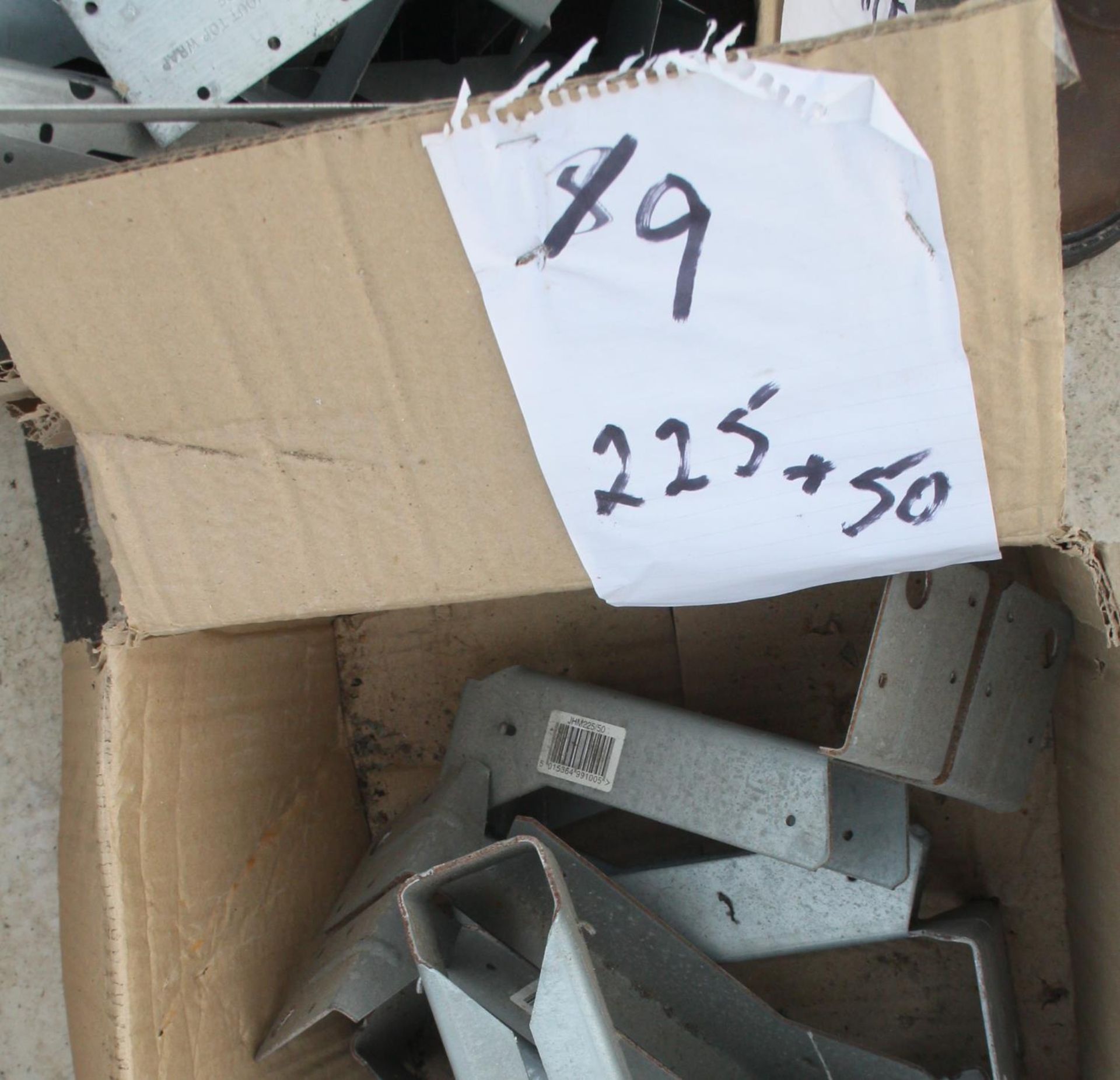 5 BOXES OF JOIST HANGERS (157) VARIOUS SIZES + VAT - Image 7 of 7