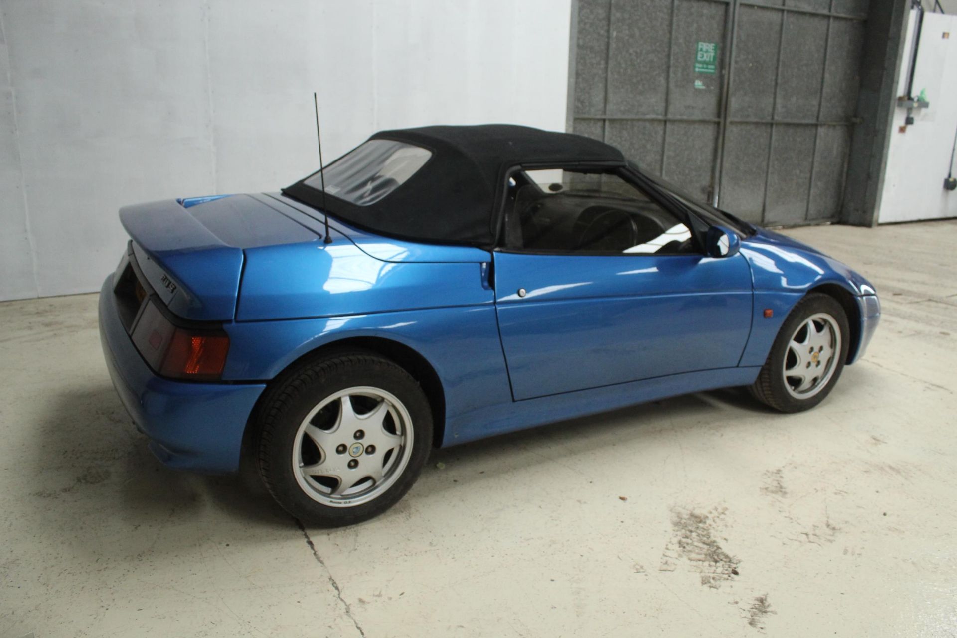 LOTUS ELAN SE TURBO CONVERTABLE H185UJX FIRST REG 1990 WITH V5 APPROX 49000 MILES BEEN IN A - Image 2 of 8