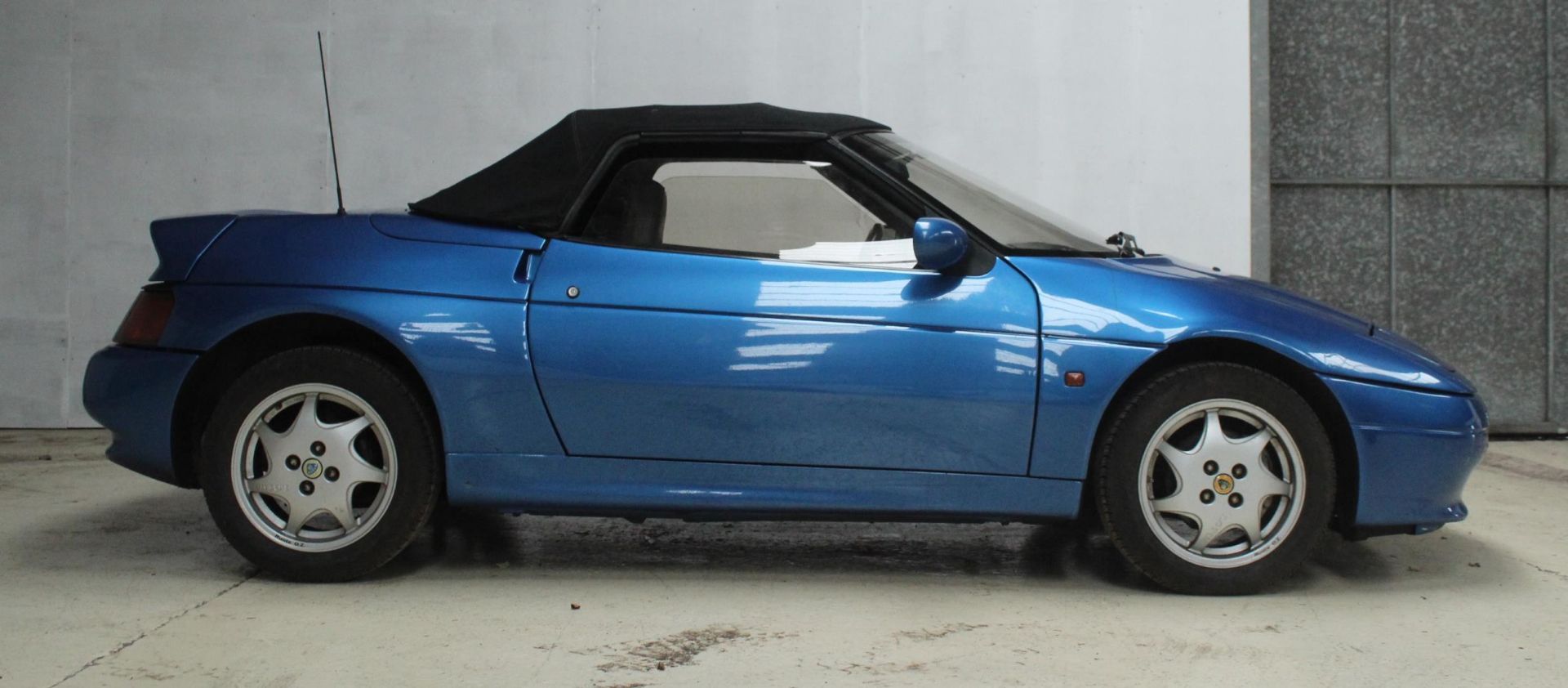 LOTUS ELAN SE TURBO CONVERTABLE H185UJX FIRST REG 1990 WITH V5 APPROX 49000 MILES BEEN IN A