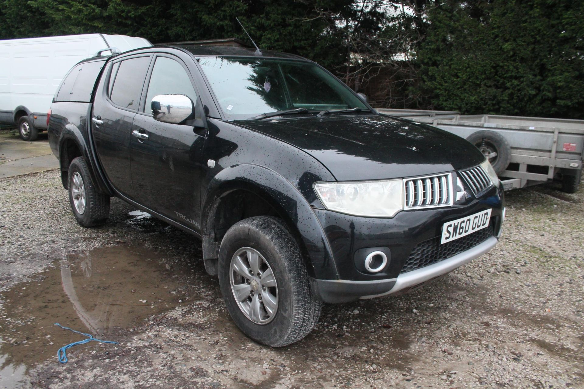 MITSUBISHI L200 TROJAN DCB PICK UP MANUAL DIESEL SW60GUD FIRST REG 15/02/11 APPROX 139077 MILES