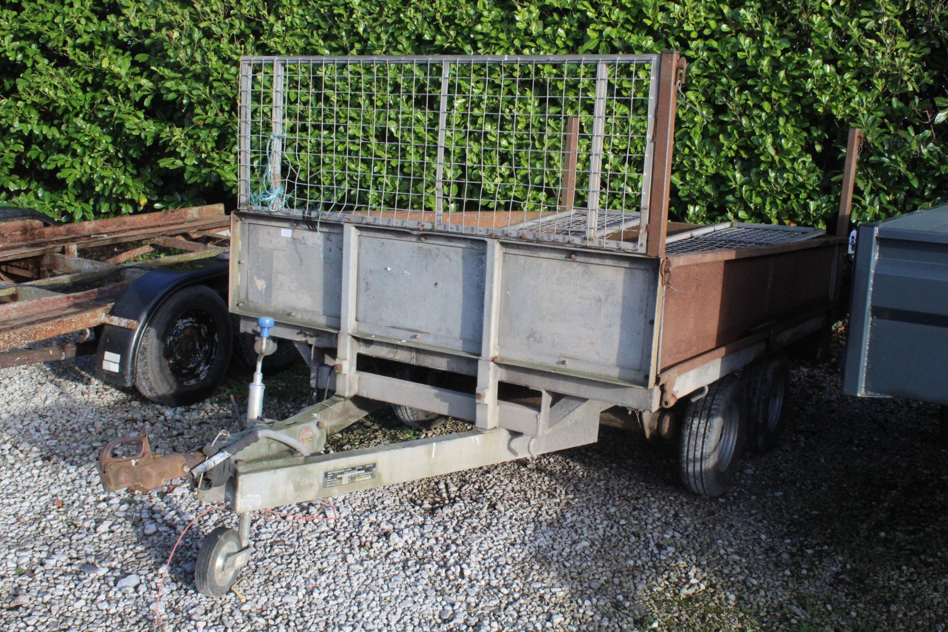 IFOR WILLIAMS TWIN AXLE TRAILER 10' X 6' WITH CAGE SIDES NO VAT - Image 2 of 3