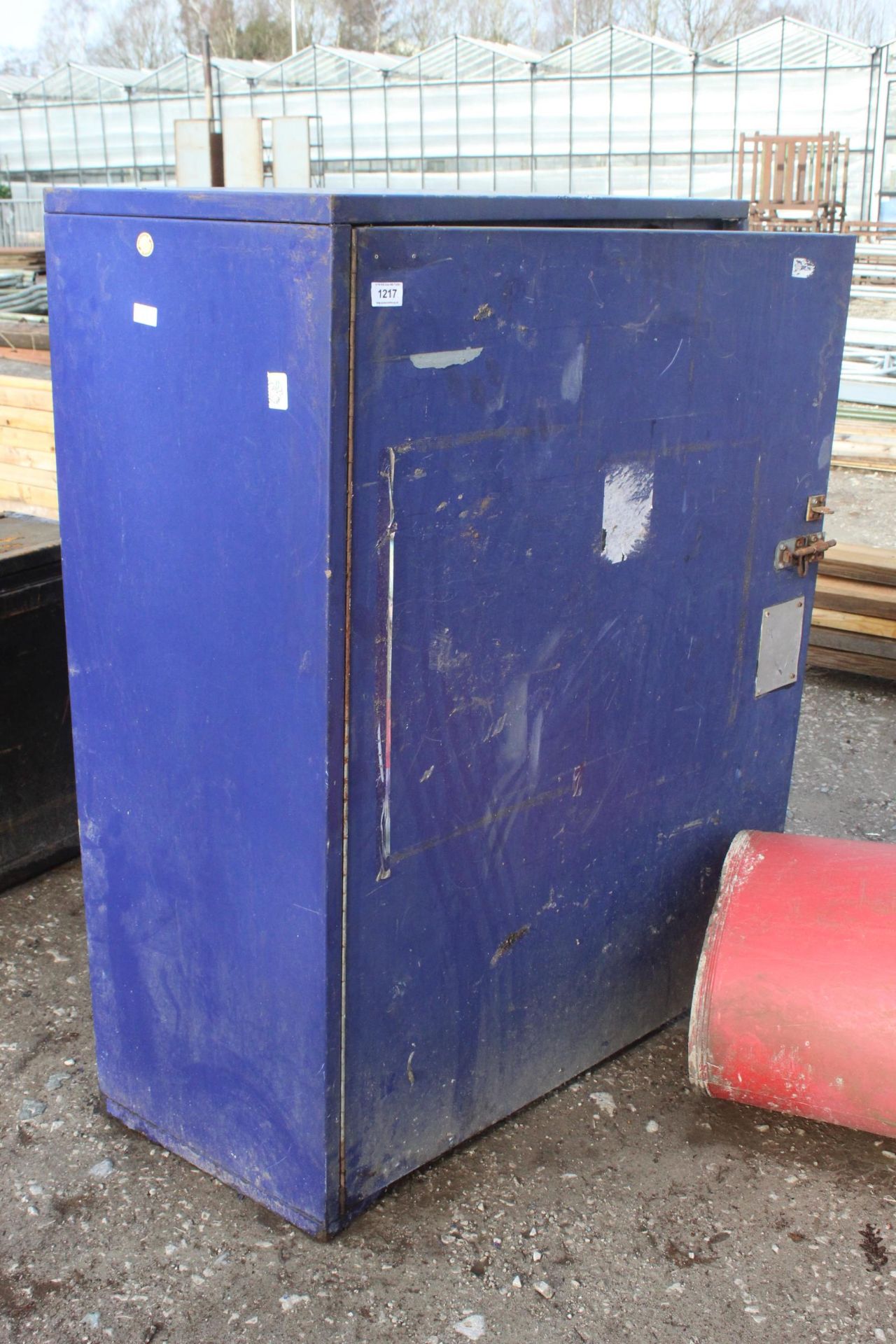 HEAVY DUTY TOOL BOX NO VAT