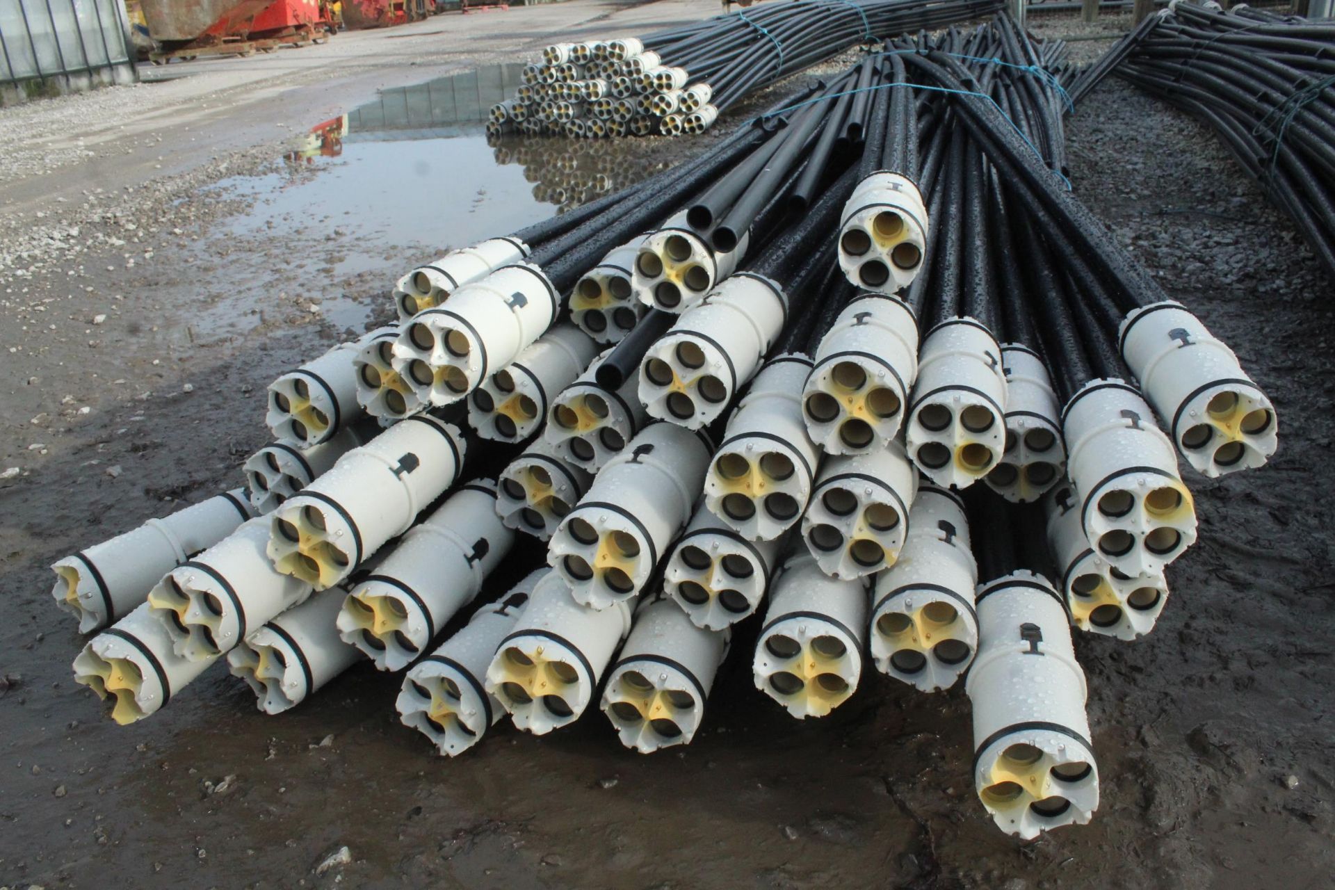 160 BLACK TUBES 6 M X 30 MM + VAT