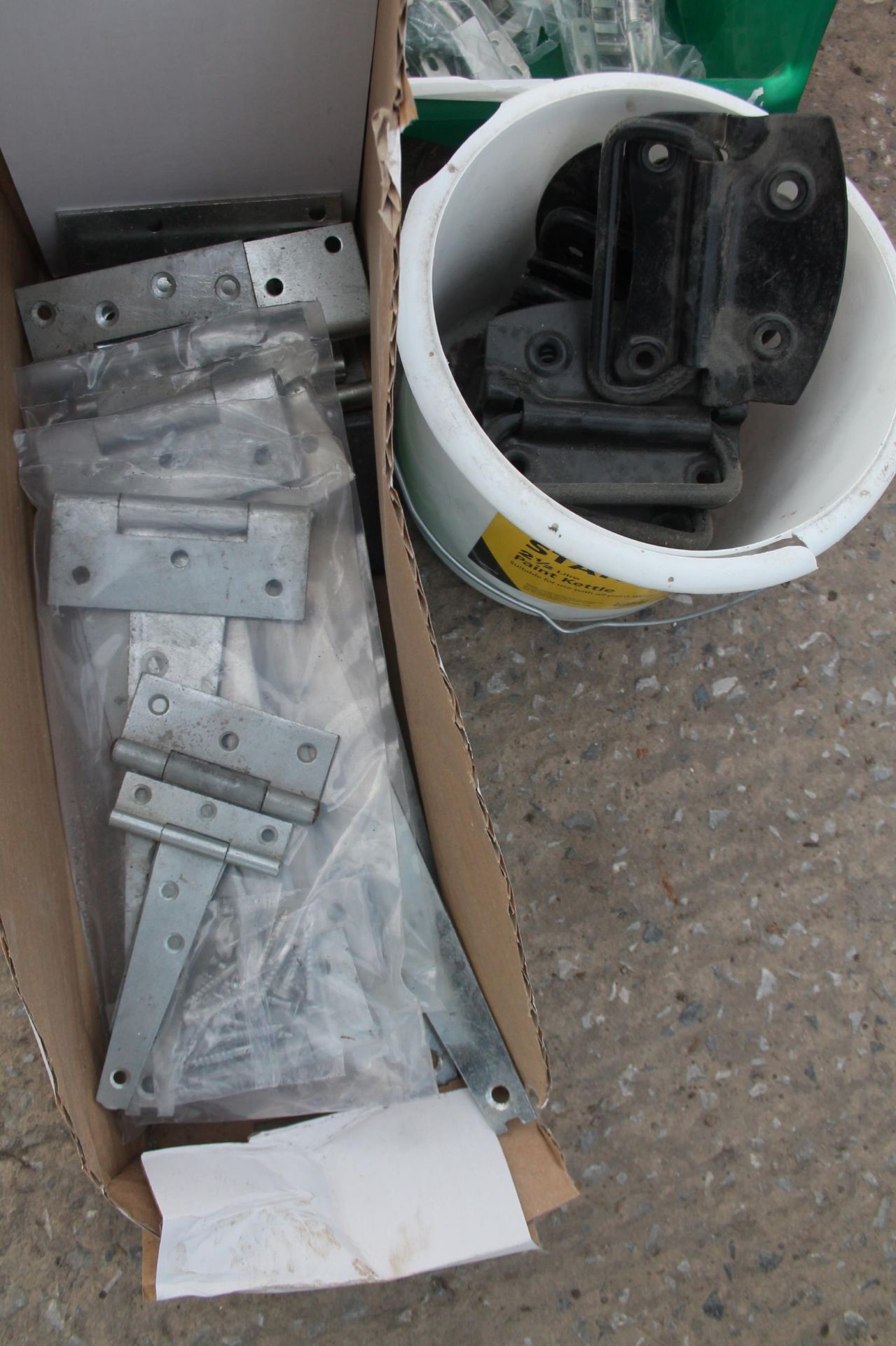4 BOXES TO INCLUDE BANISTER BRACKETS, GATE HINGES, DOOR HINGES AND HANDLES + VAT - Image 2 of 3