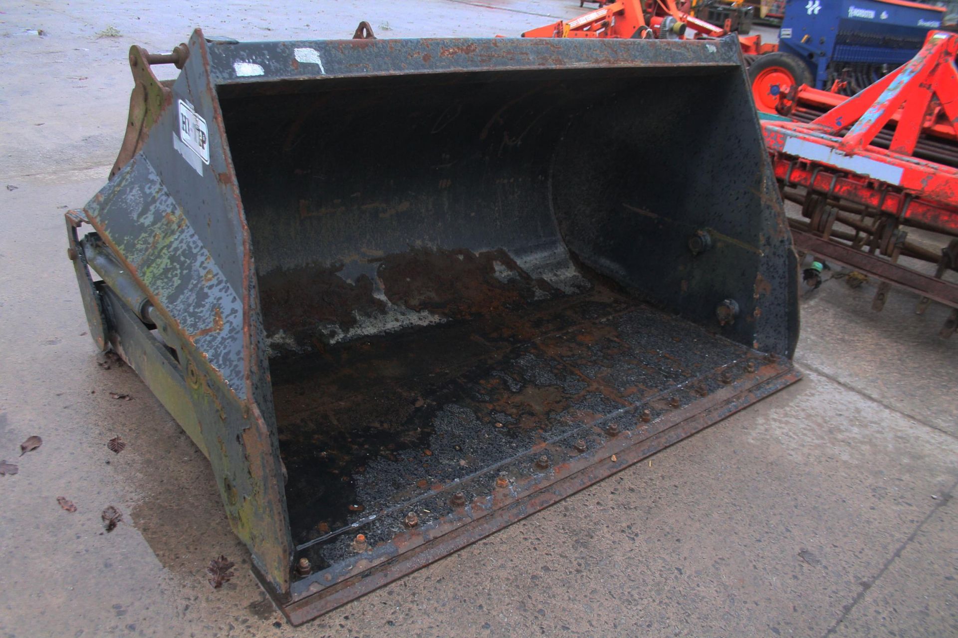 MASON HI-TIP TIPTOE BUCKET IN WORKING ORDER + VAT