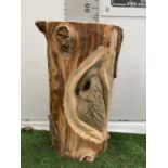 A WOODEN OWL SCULPTURE PEEPING OUT OF ITS NEST IN TREE TRUNK APPROX 75CM IN HEIGHT PLUS VAT