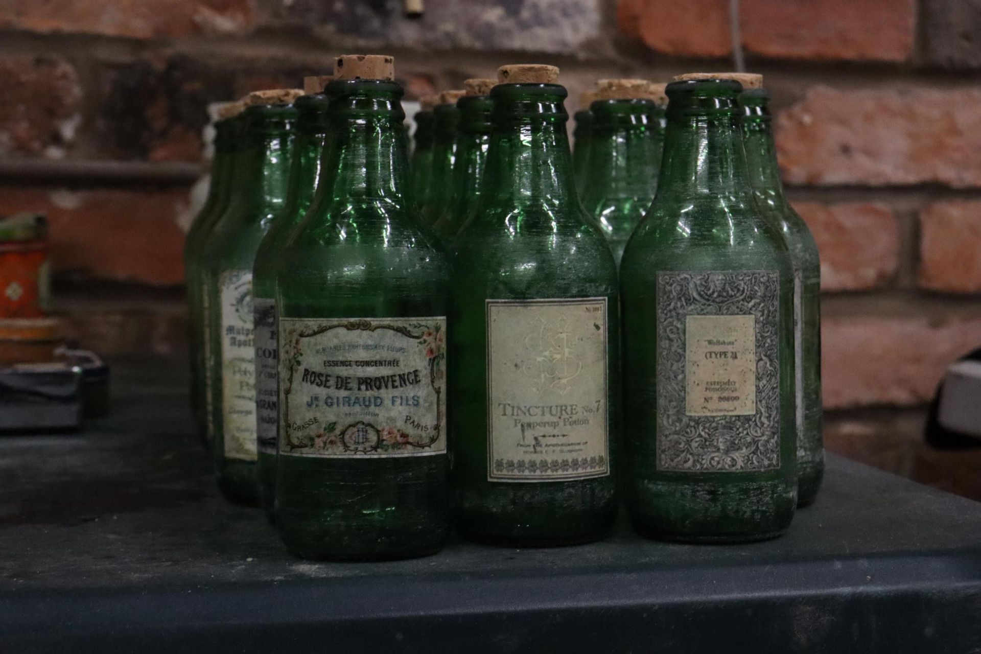 A LARGE COLLECTION OF VINTAGE GREEN BOTTLES WITH CORKS TO INCLUDE EXTRACT OF TOAD, SLUG REPELLENT, - Image 3 of 7