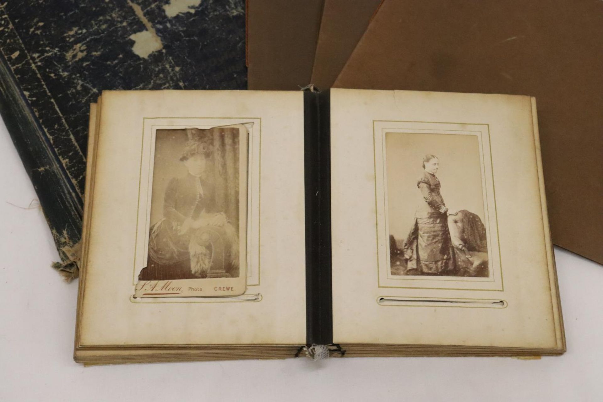 AN ALBUM OF VINTAGE PHOTOGRAPHS, A COPY OF NEEDLECRAFT MAGAZINE PRICE 2D AND THREE VICTORIA AND - Image 3 of 5