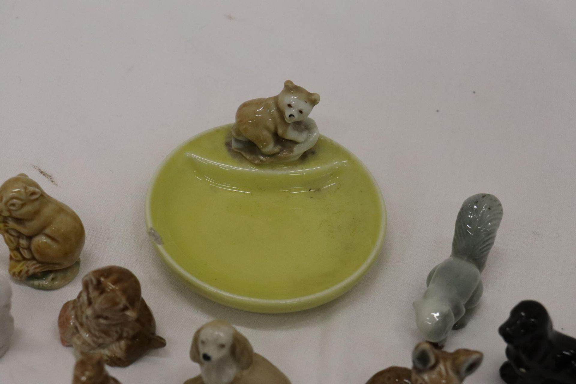 A QUANTITY OF WADE WHIMSIES - Image 5 of 7