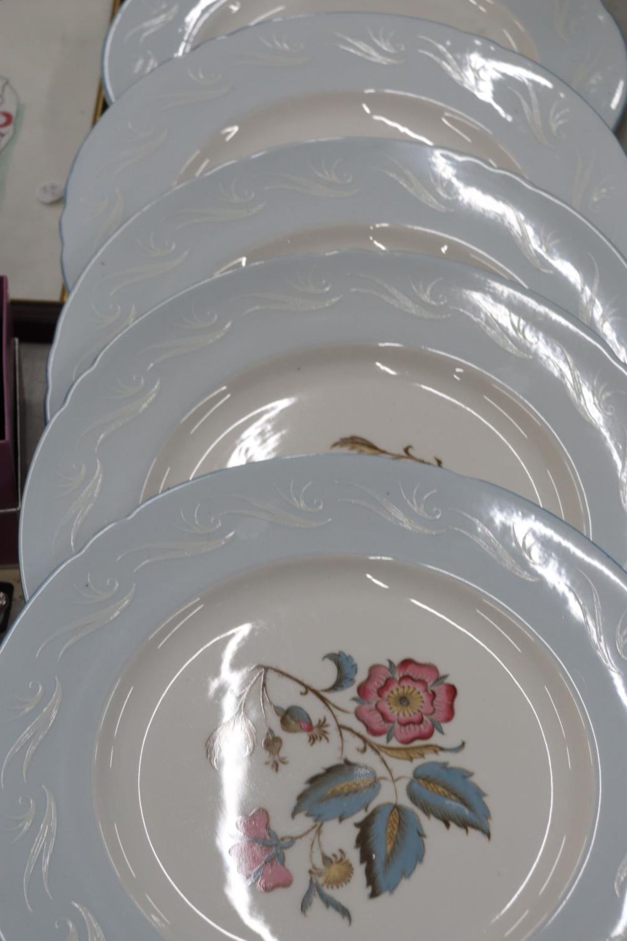 SIX SHELLEY FLORAL PLATES 27.5 CM - Image 3 of 5