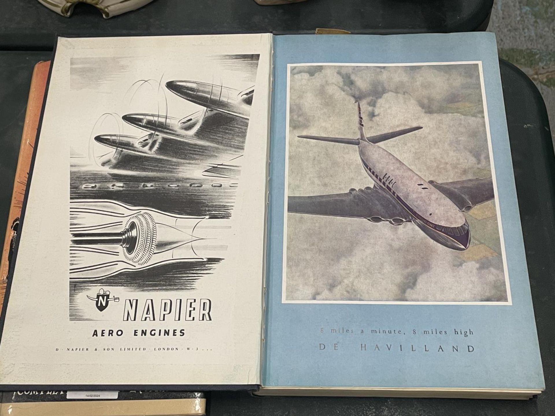 A VINTAGE 'JANE'S ALL THE WORLD'S AIRCRAFT' 1951/52 HARDBACK BOOK, PUBLISHED BY SAMPSON LOWE - Bild 2 aus 6