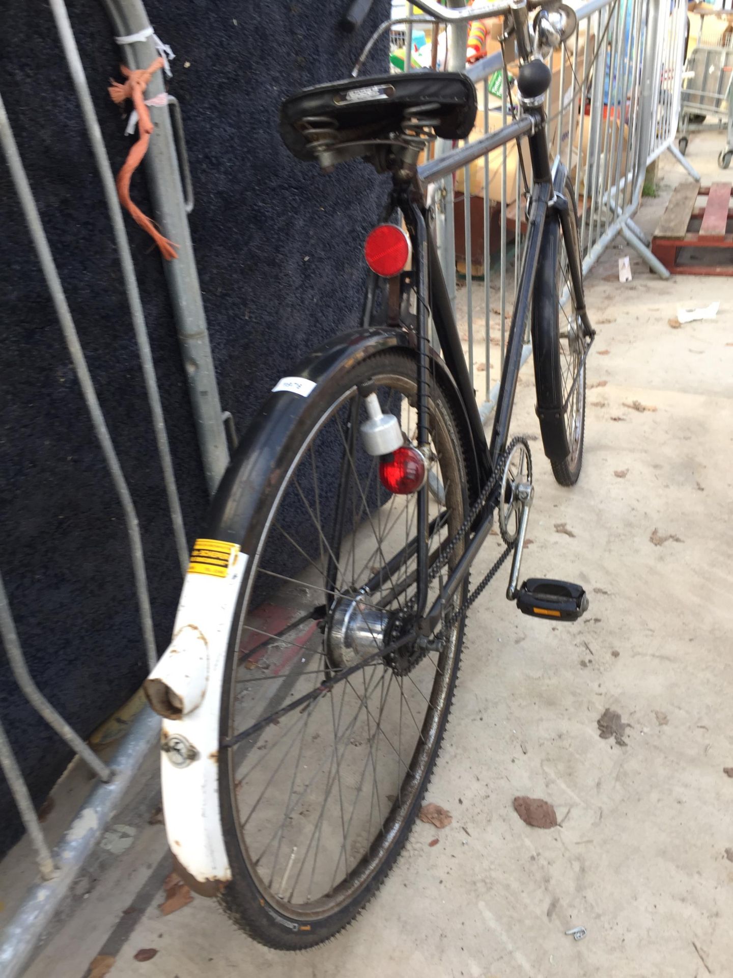 A VINTAGE GENTS GAZELLE BIKE WITH LEPPER SADDLE - Image 2 of 3