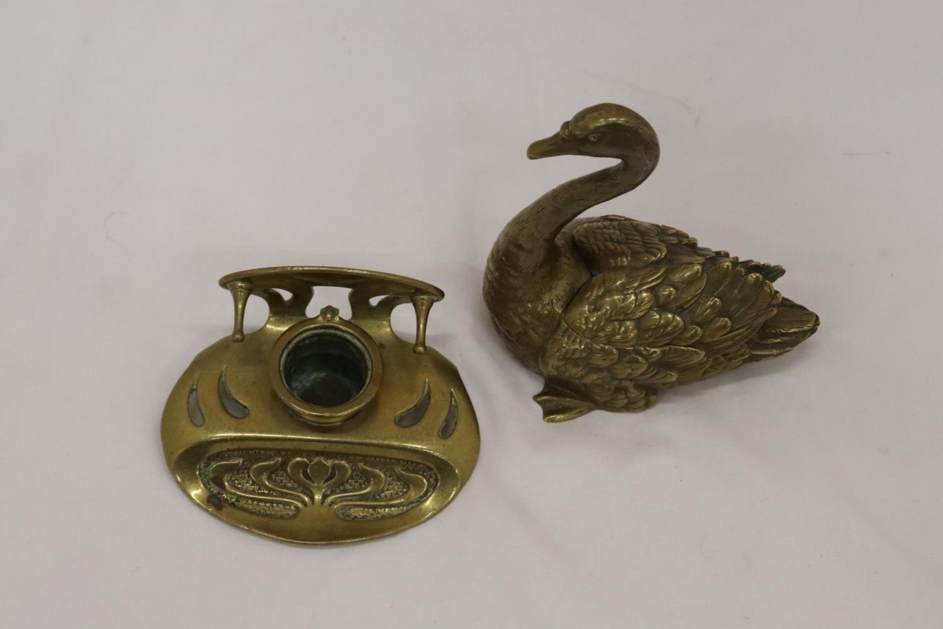 TWO VINTAGE GERMAN 'GESCHUTZT' BRASS INKWELLS, ONE IN THE SHAPE OF A SWAN - Image 2 of 5