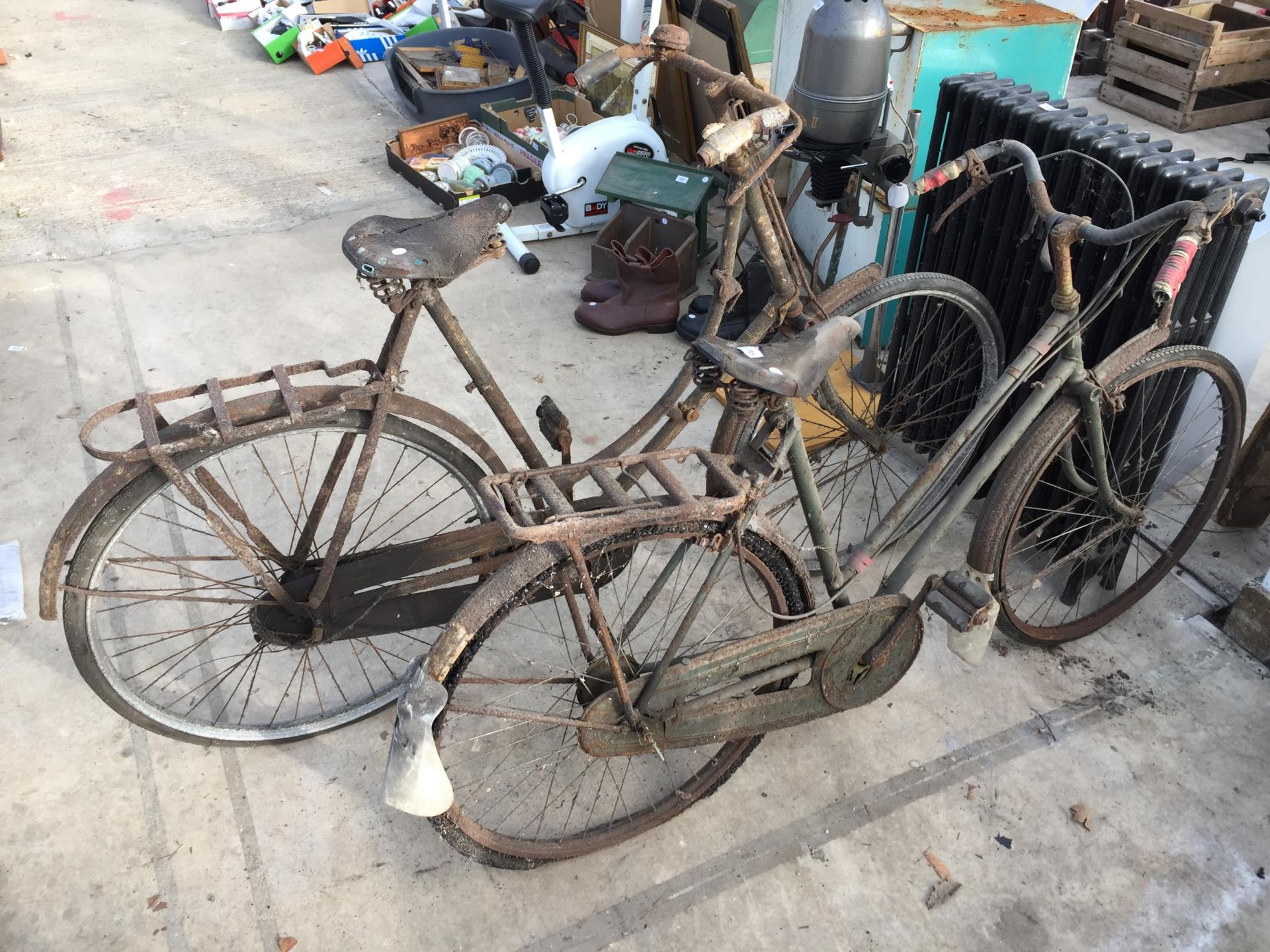 TWO VINTAGE LADIES RALEIGH BIKES WITH BROOKS SADDLES - Bild 2 aus 6