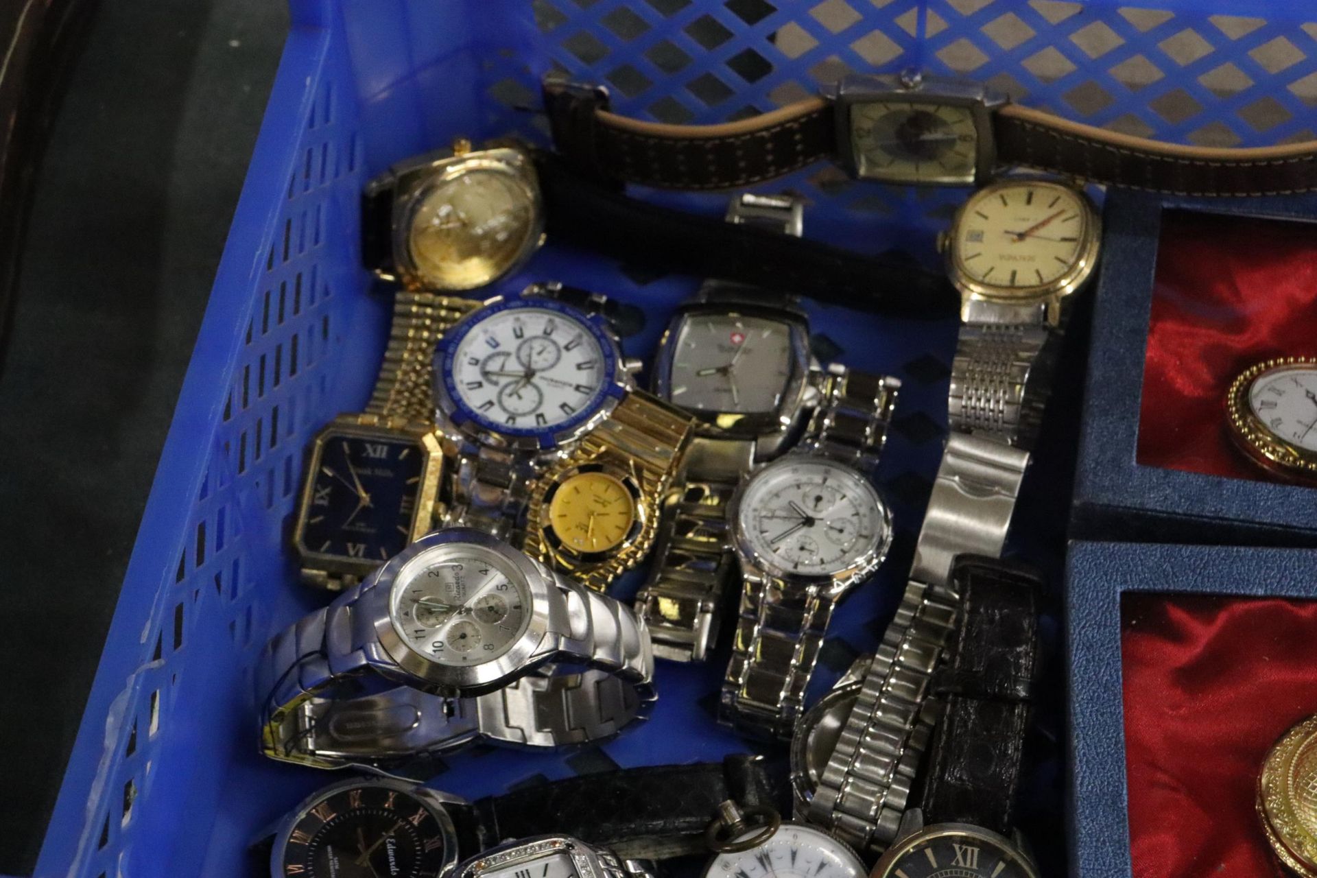 A LARGE QUANTITY OF WRISTWATCHES AND MODERN POCKET WATCHES, SOME BOXED, TO INCLUDE CHRISTIN LARS ' - Image 3 of 12