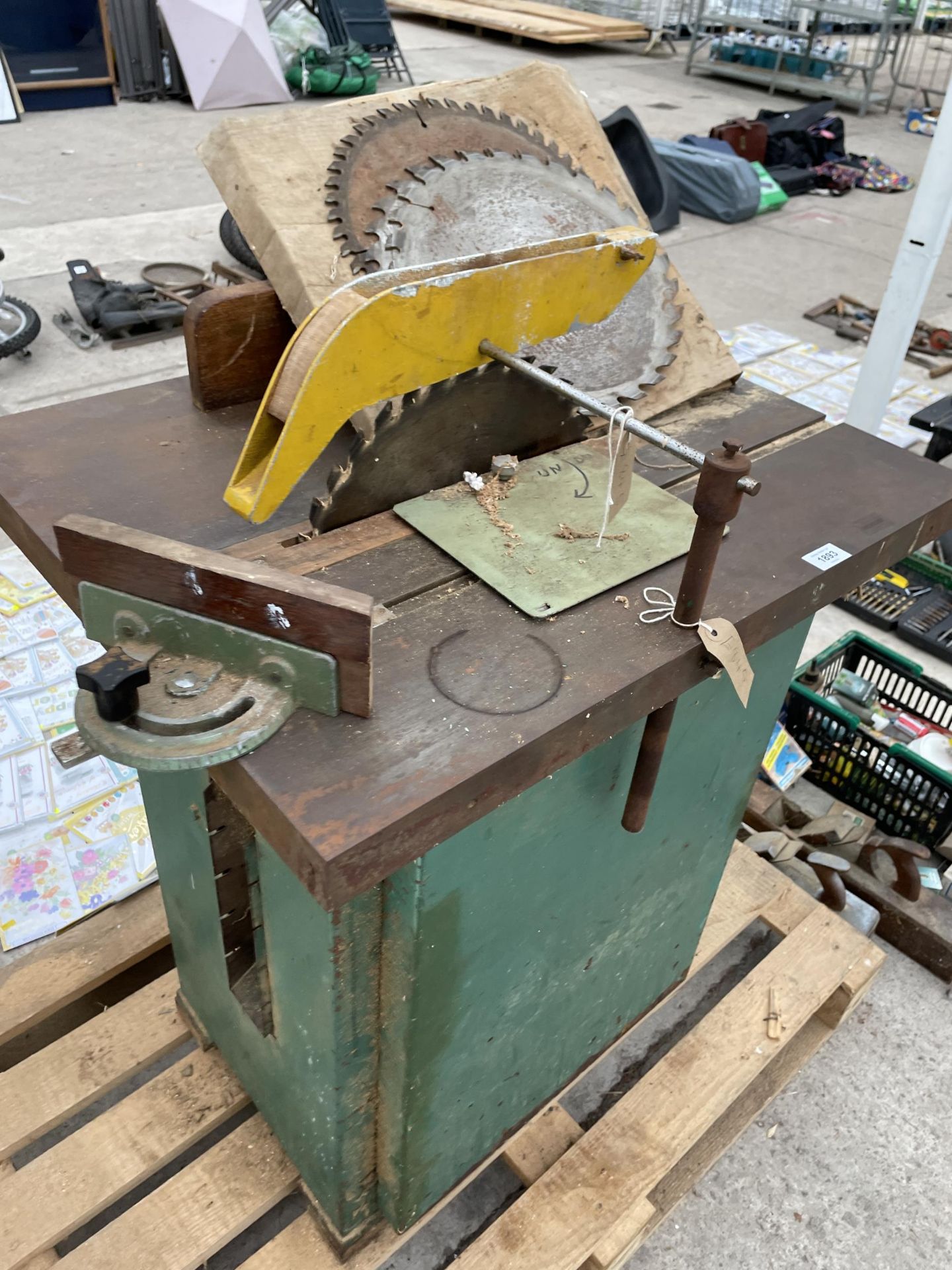 A HEAVY DUTY MULTICO TABLE SAW, WITH SPARE CUTTING DISCS - Image 2 of 3