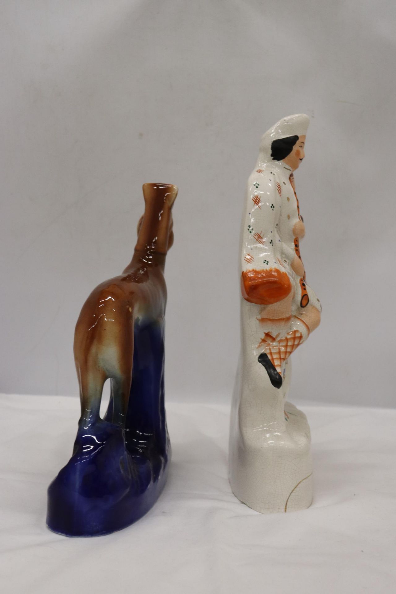 TWO VINTAGE STAFFORDSHIRE FLATBACK FIGURES TO INCLUDE A GREYHOUND - Image 6 of 7