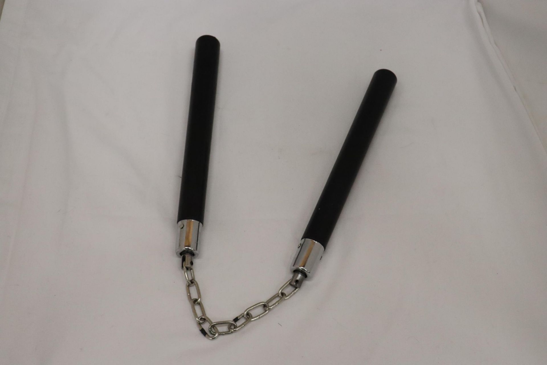 A PAIR OF NUNCHAKU - Image 3 of 4