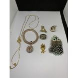 VARIOUS ITEMS OF OWL RELATED JEWELLERY