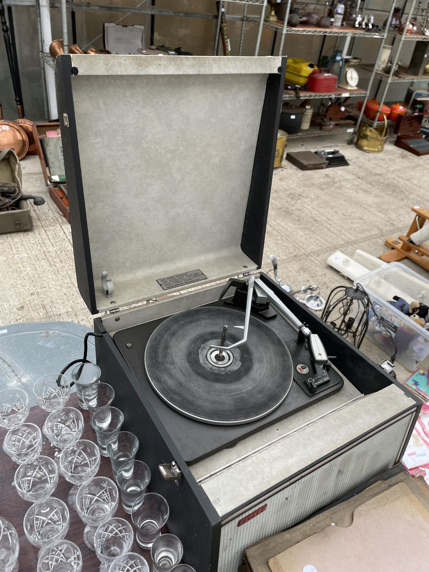 A VINTAGE HACKER PORTABLE RECORD PLAYER WITH AN ASSORTMENT OF LP RECORDS - Image 2 of 3