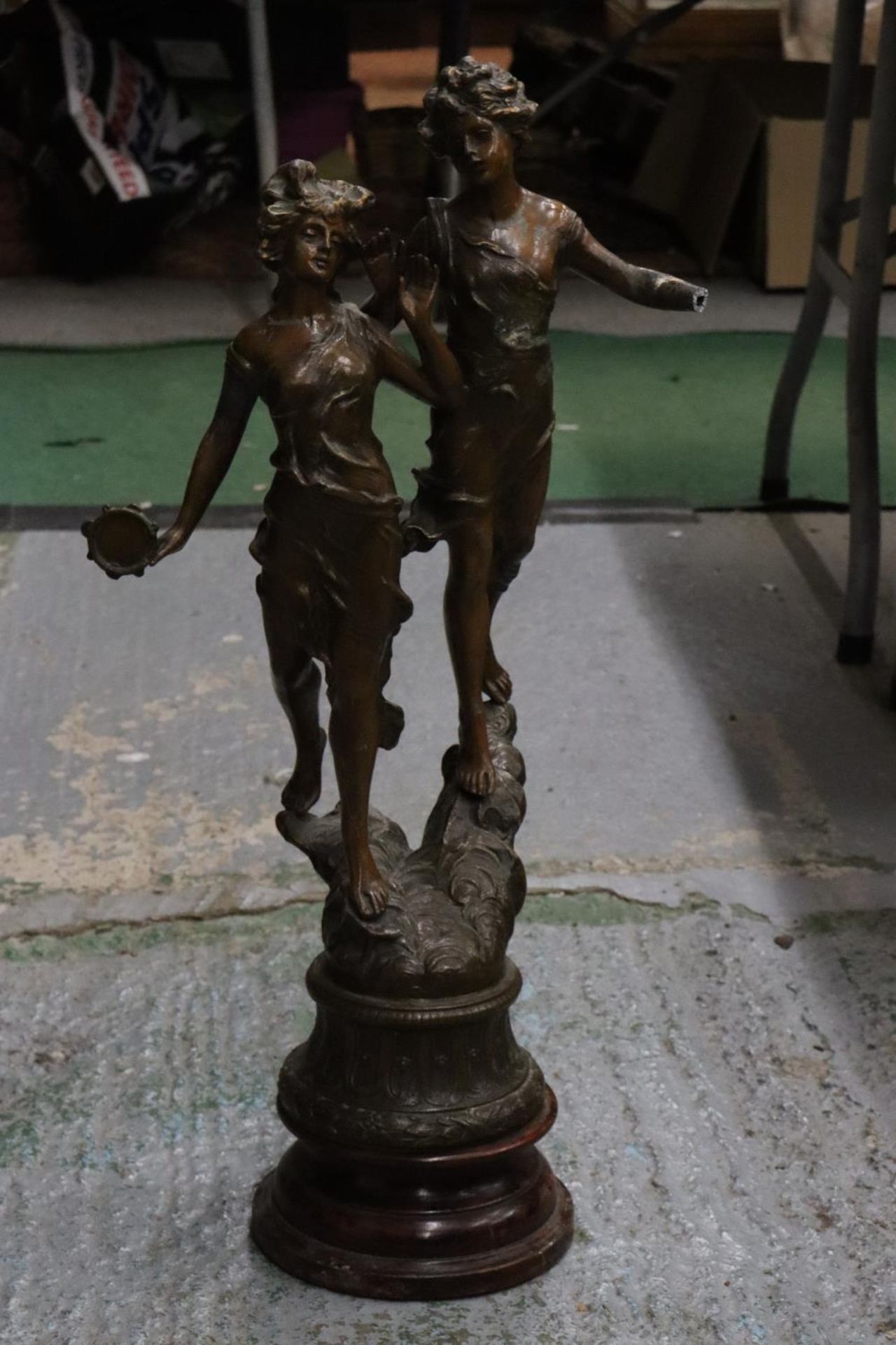 A LARGE BRASS COLOURED FIGURE - Image 4 of 8