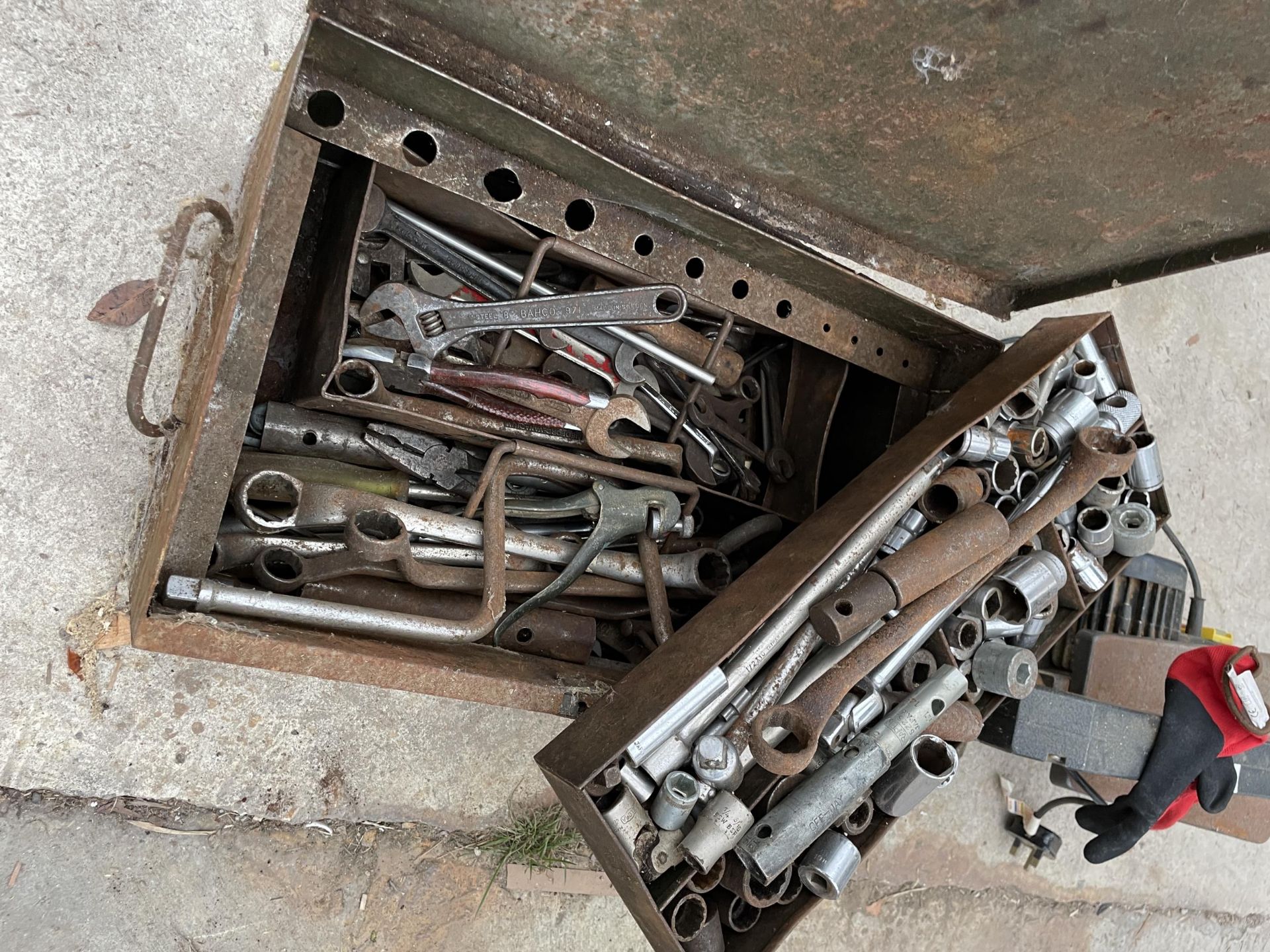 A METAL TOOL CHEST CONTAINING A LARGE ASSORTMENT OF SOCKETS AND SPANNERS ETC - Image 2 of 2