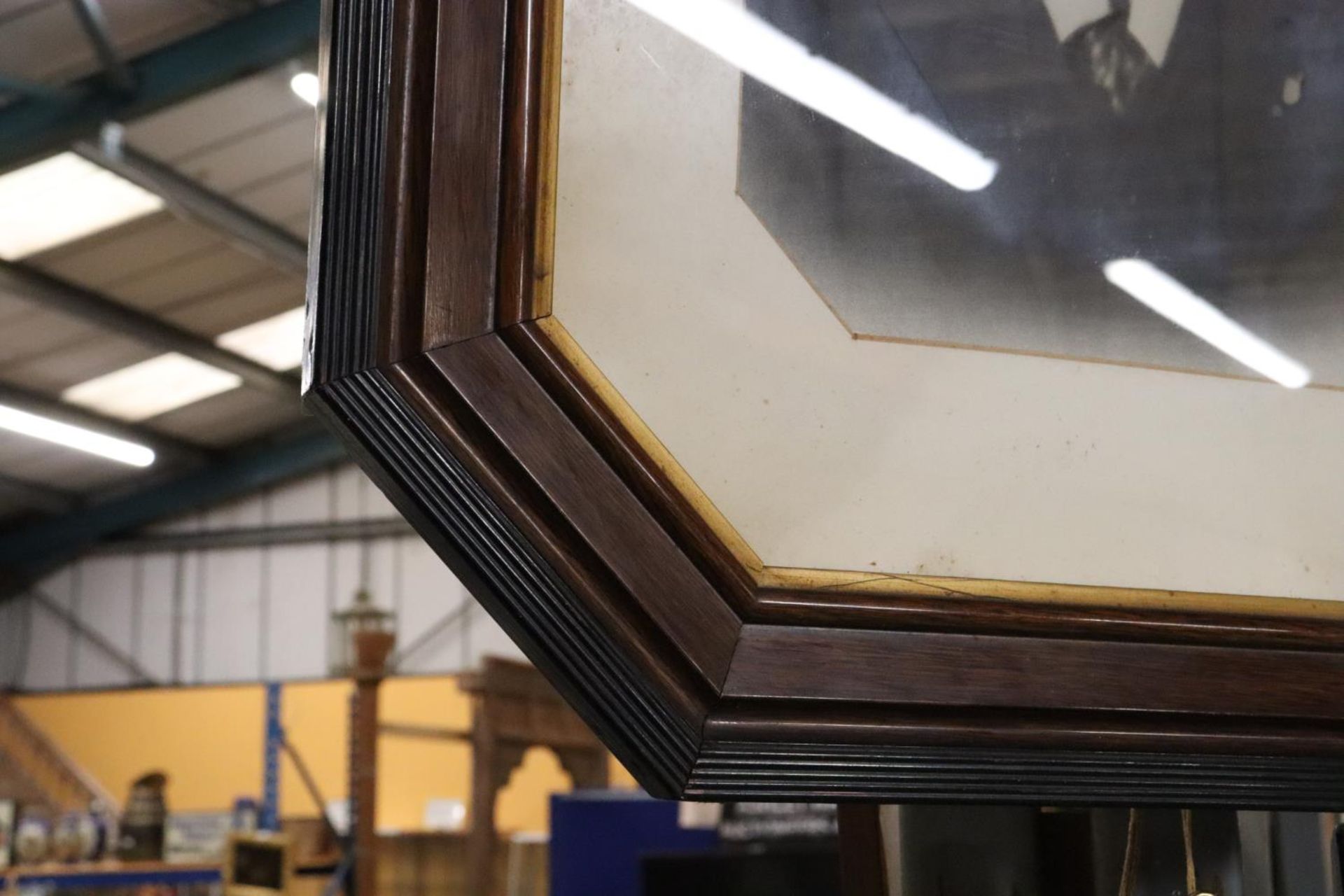 A VINTAGE PHOTOGRAPHIC PRINT OF A MAN, IN A MAHOGANY OCTAGONAL FRAME - Image 3 of 4