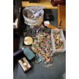 A QUANTITY OF COSTUME JEWELLERY TO INCLUDE NECKLACES, BROOCHES, EARRINGS, ETC